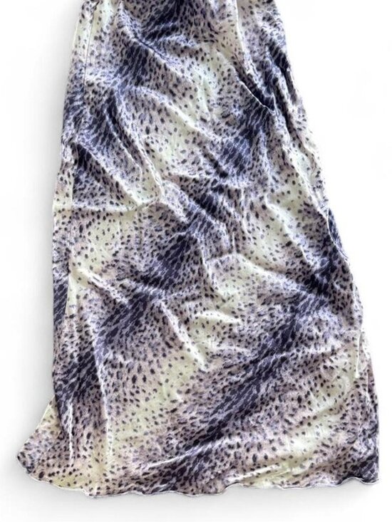 Dresses & Skirts - Unbranded Y2k lilac ombré leopard printed midi skirt. In excellent condition